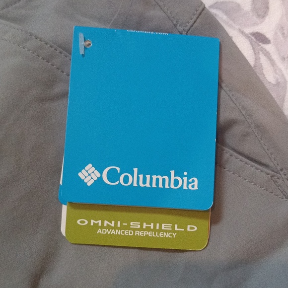 Columbia Women's Climber Canyon Shorts NWT - Picture 3 of 15